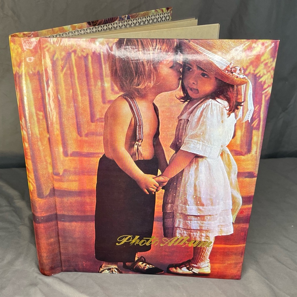 VTG 1980’s Young Love Little Boy & Girl Kiss Full Size Self Adhesive Photo Album